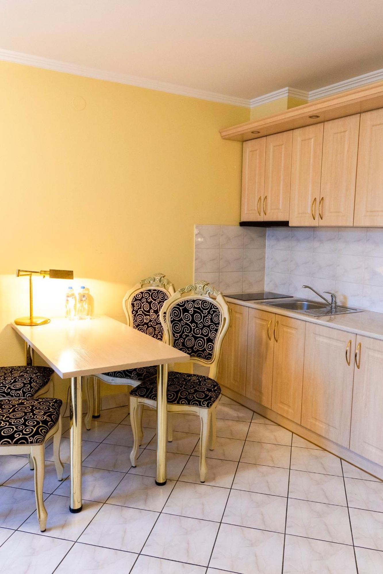 Hit Apartments Varşovia Exterior foto